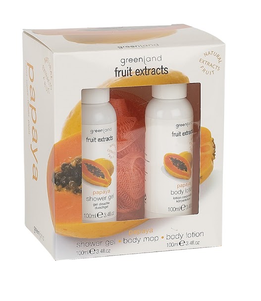 Set cadou mic: lotiune de corp 100 ml gel de dus 100 ml si loofa cu papaya greenland